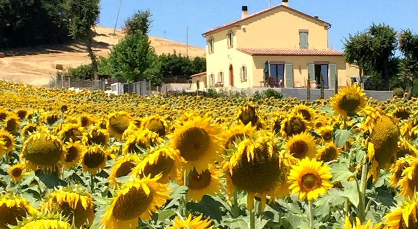 شقة Girasole San Marcello  الغرفة الصورة